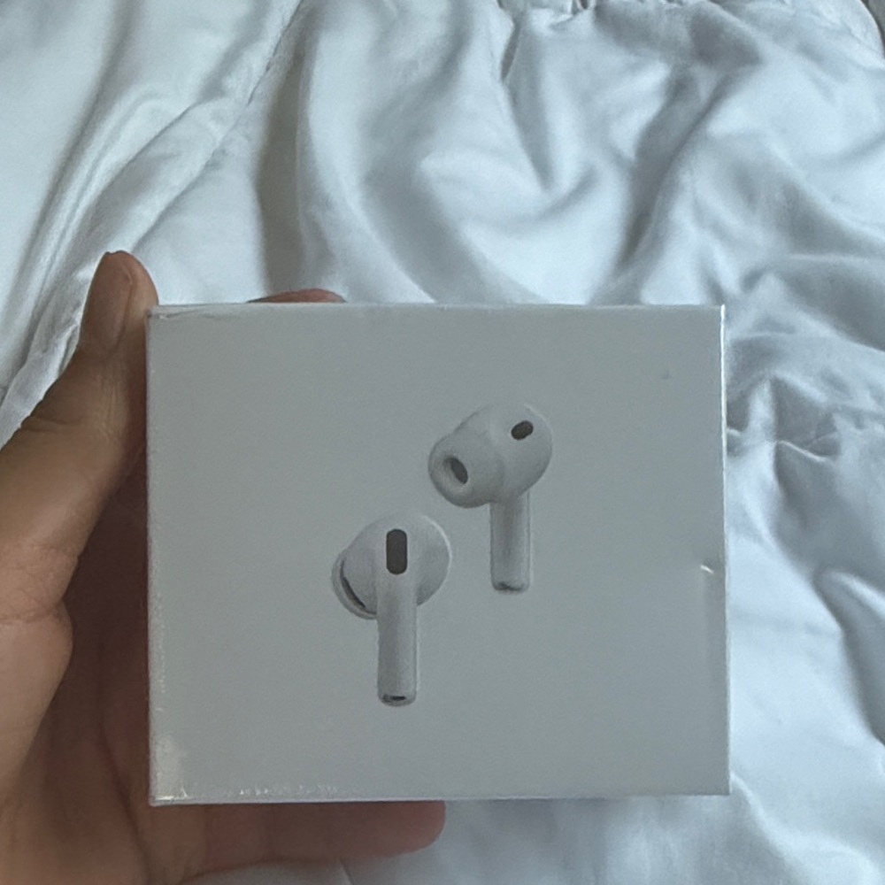 Apple White Earbuds Wireless Bluetooth Earbud Headphones